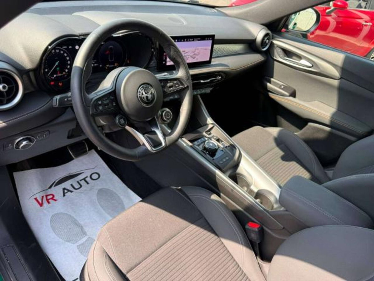Alfa Romeo Tonale 1.3 phev Sprint Q4 280cv at6 (18)
