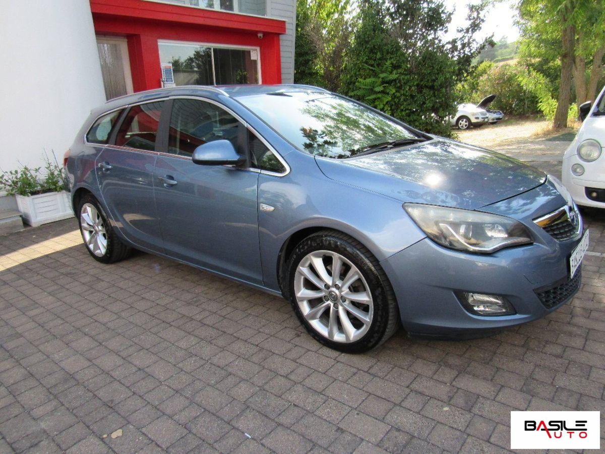Opel Astra Station Wagon 1.7 CDTI 125CV Station Wagon Cosmo (2)