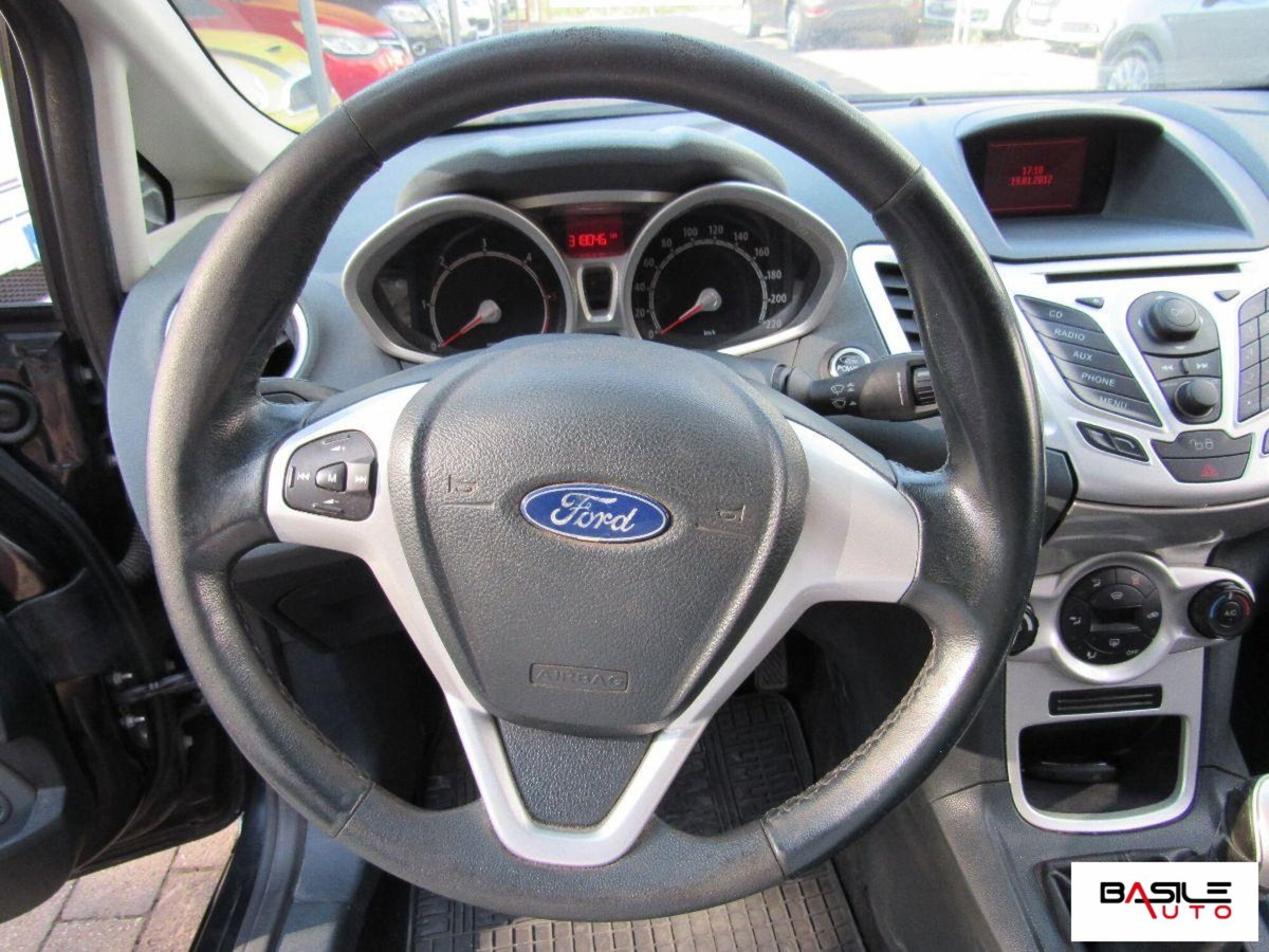 Ford Fiesta 1.6 TDCi 95 CV 5p. Titanium (13)