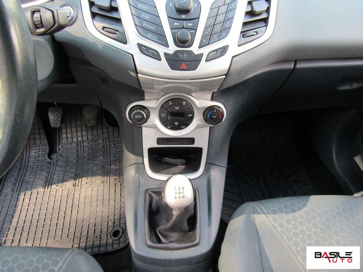 Ford Fiesta 1.6 TDCi 95 CV 5p. Titanium (15)