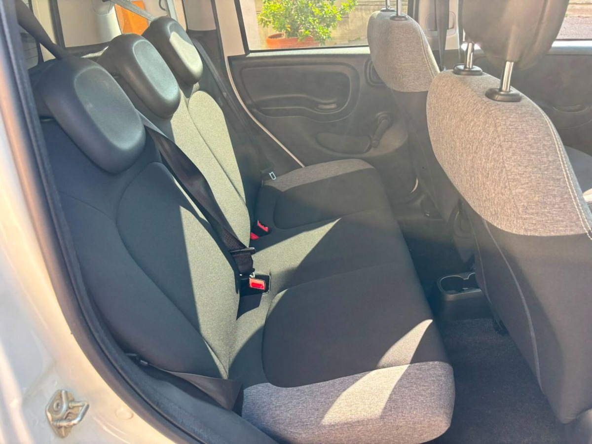 Fiat Panda 1.0 FireFly S&S Hybrid City Cross (7)