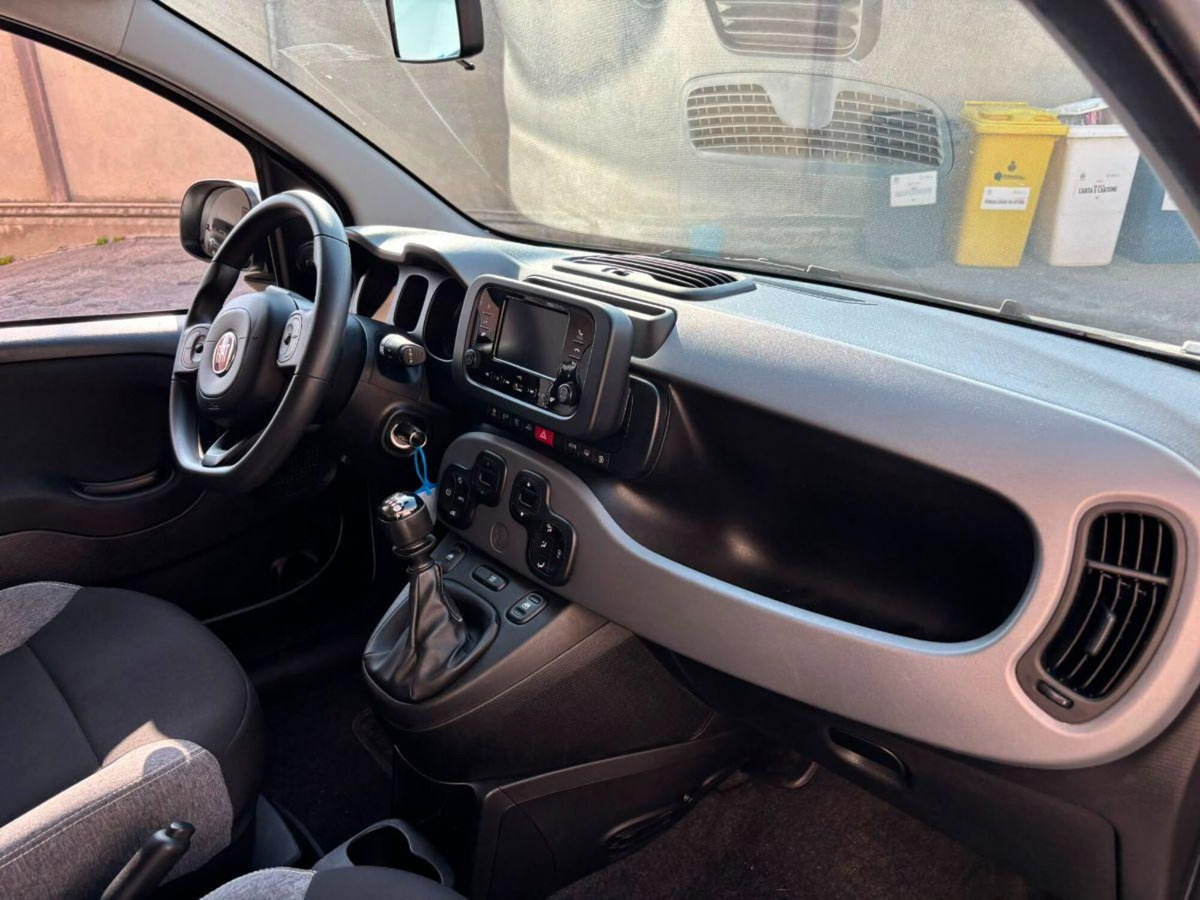 Fiat Panda 1.0 FireFly S&S Hybrid City Cross (9)