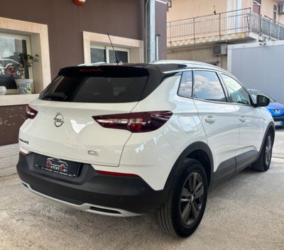 Opel Grandland X 1.5 diesel Ecotec Start&Stop Advance (4)