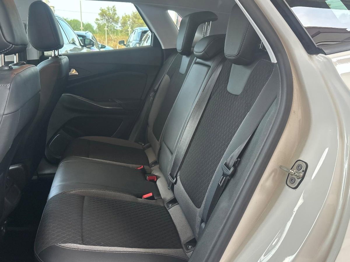 Opel Grandland X 1.5 diesel Ecotec Start&Stop Advance (9)