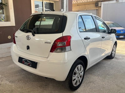 Toyota Yaris 1.0 5 porte Now (5)