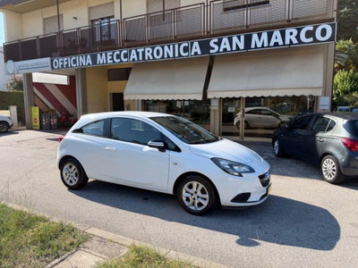 Opel Corsa Coupé 1.2 n-Joy usata