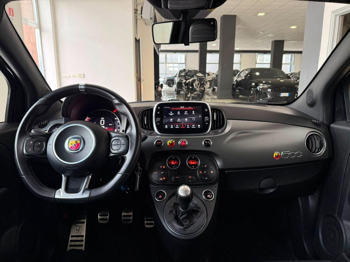Abarth 595 595 1.4 Turbo T-Jet 165 CV Pista (15)