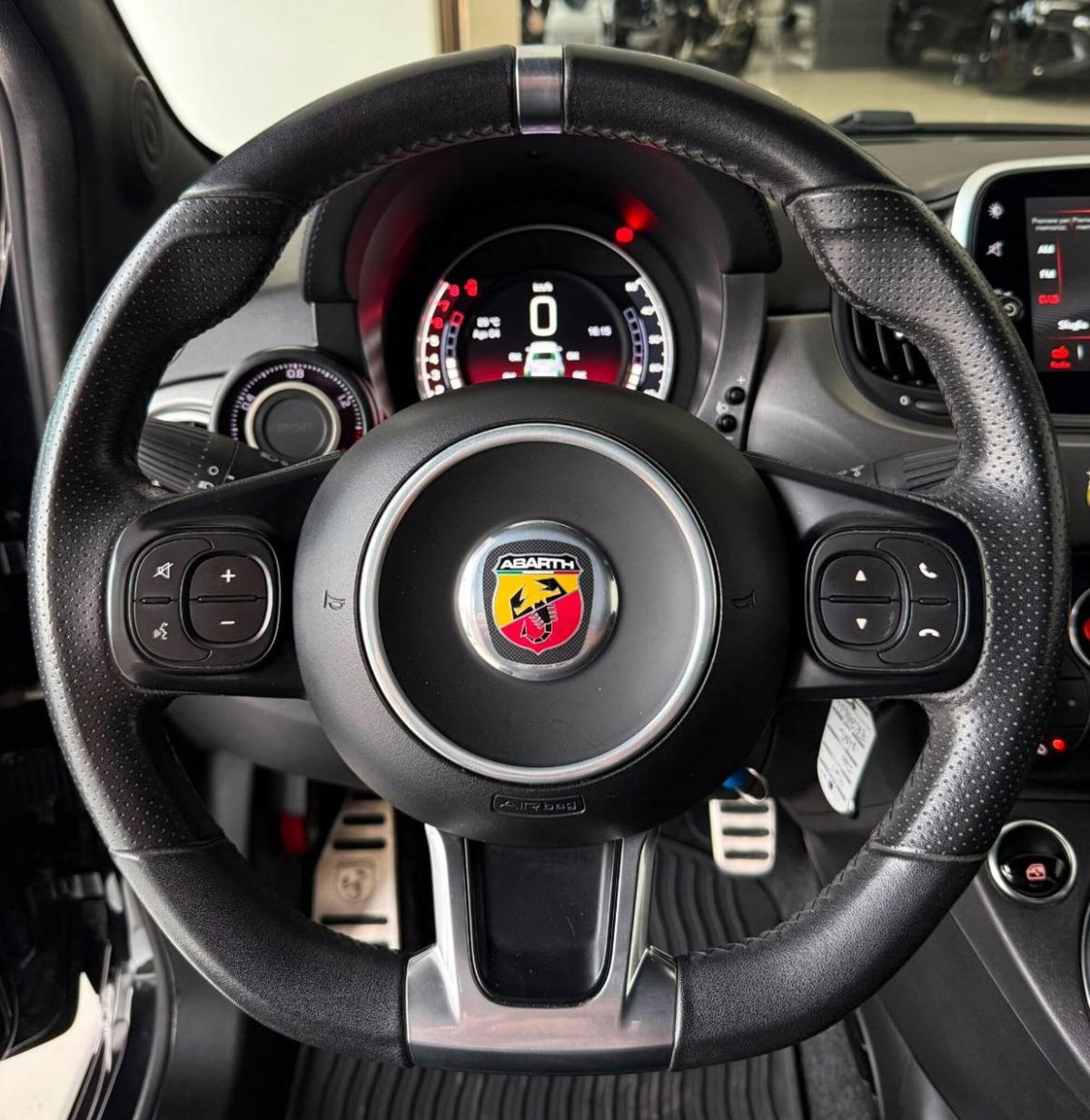 Abarth 595 595 1.4 Turbo T-Jet 165 CV Pista (16)