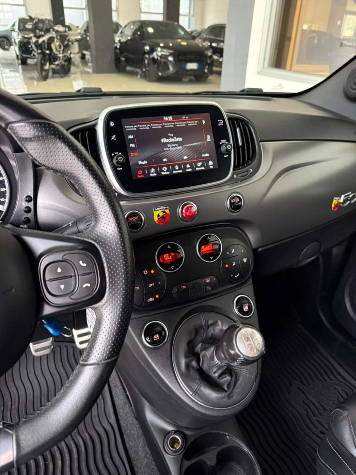 Abarth 595 595 1.4 Turbo T-Jet 165 CV Pista (18)