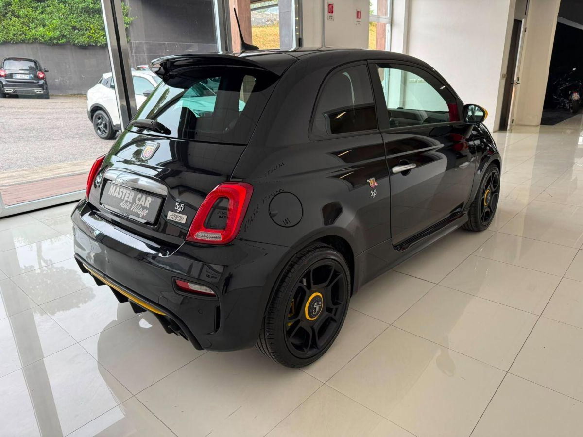 Abarth 595 595 1.4 Turbo T-Jet 165 CV Pista (4)