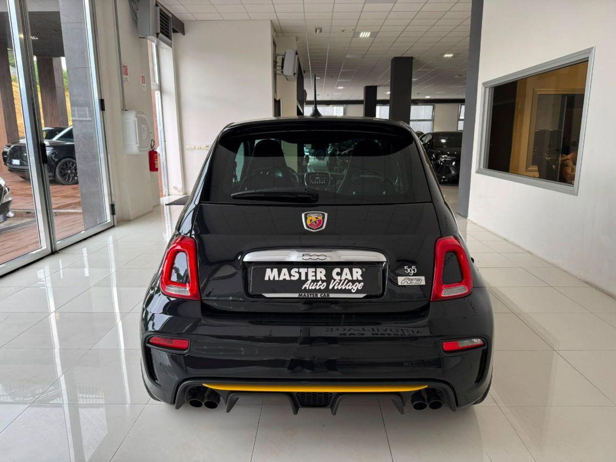 Abarth 595 595 1.4 Turbo T-Jet 165 CV Pista (7)