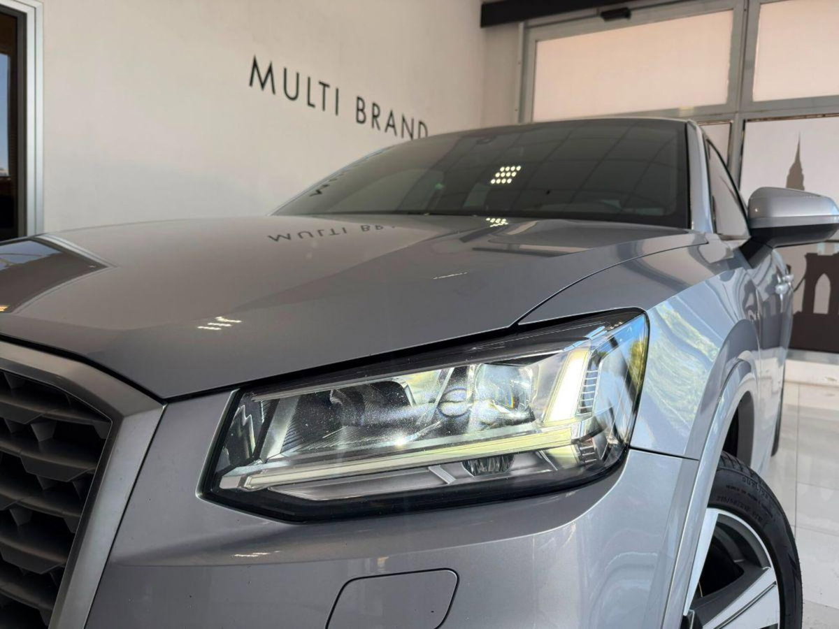 Audi Q2 Q2 35 TDI quattro S tronic S line Edition (6)
