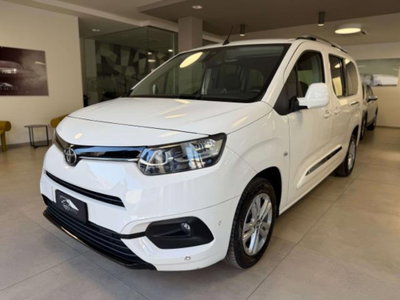 Toyota Verso 2.0 D 7 posti usata