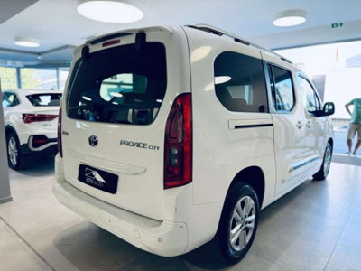 Toyota Verso 2.0 D 7 posti (5)