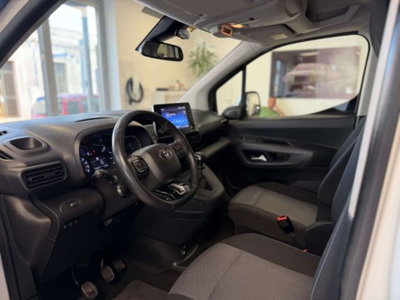 Toyota Verso 2.0 D 7 posti (7)