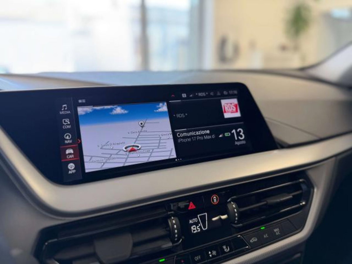 BMW Serie 1 118d Business Advantage auto (12)