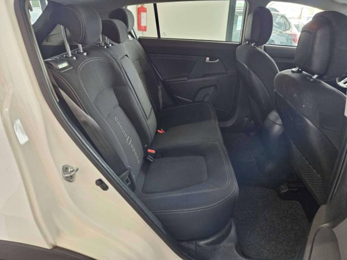 Kia Sportage 1.7 CRDI 2WD Class (11)