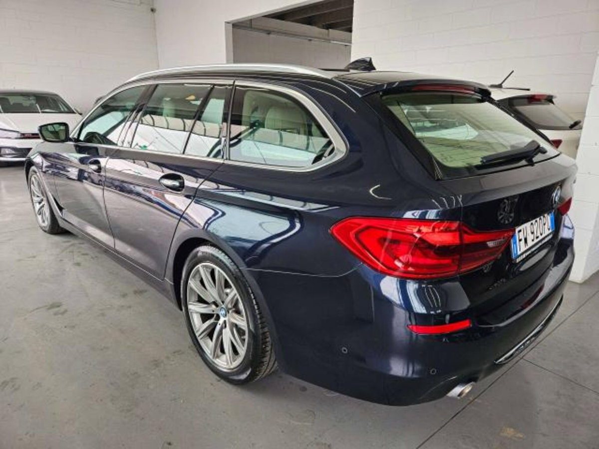 BMW Serie 5 Touring 520d xDrive  Luxury (4)