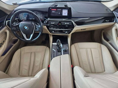 BMW Serie 5 Touring 520d xDrive  Luxury (8)