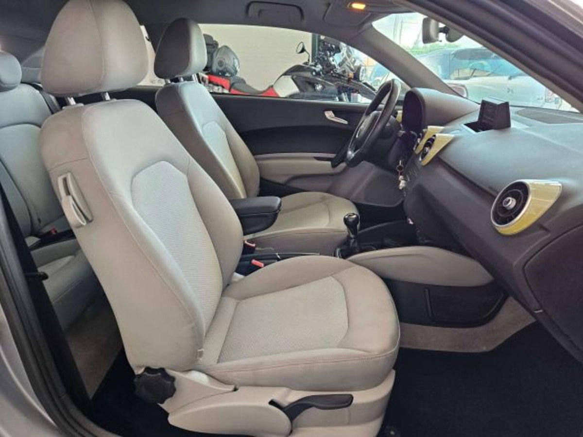 Audi A1 1.2 TFSI S line edition (13)