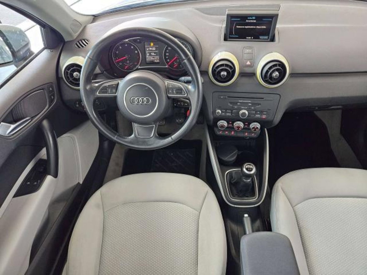 Audi A1 1.2 TFSI S line edition (15)