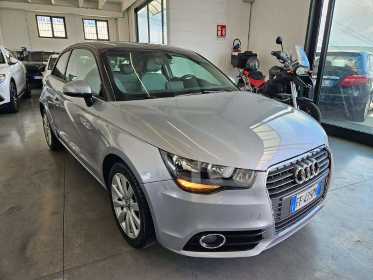 Audi A1 1.2 TFSI S line edition (8)