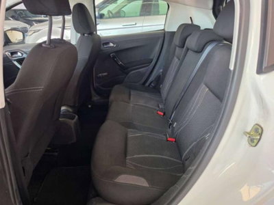 Peugeot 208 VTi 82 CV 5 porte Active (9)