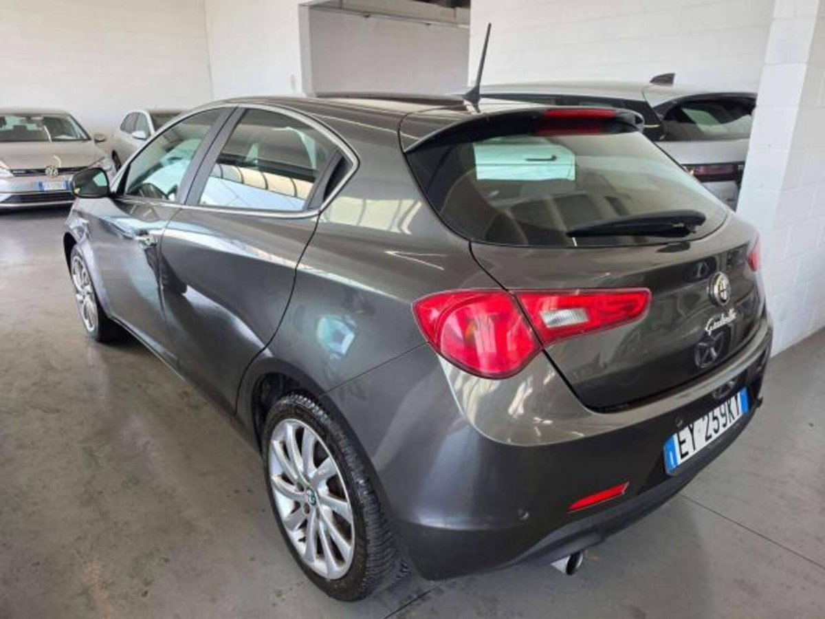 Alfa Romeo Giulietta 1.4 Turbo Progression Gpl 120cv E6 (4)
