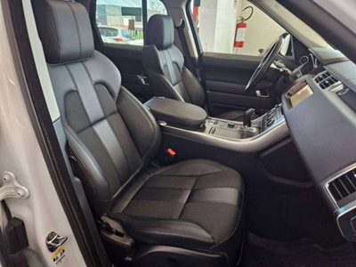 Land Rover Range Rover Sport 3.0 TDV6 HSE (10)