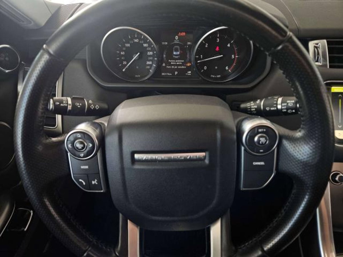 Land Rover Range Rover Sport 3.0 TDV6 HSE (13)