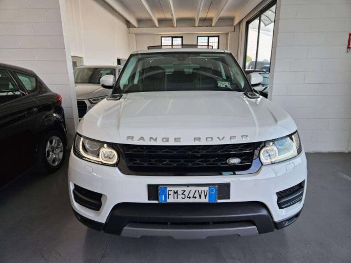 Land Rover Range Rover Sport 3.0 TDV6 HSE (2)