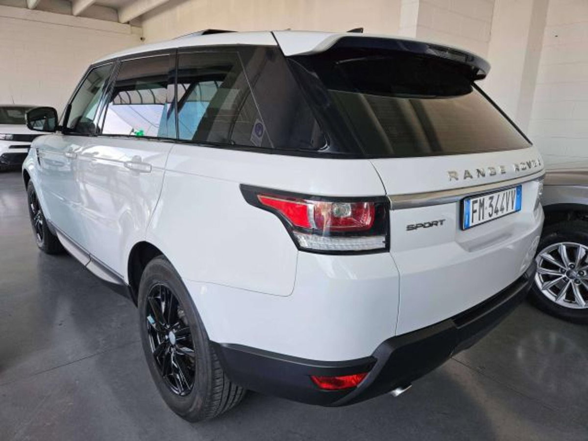 Land Rover Range Rover Sport 3.0 TDV6 HSE (4)
