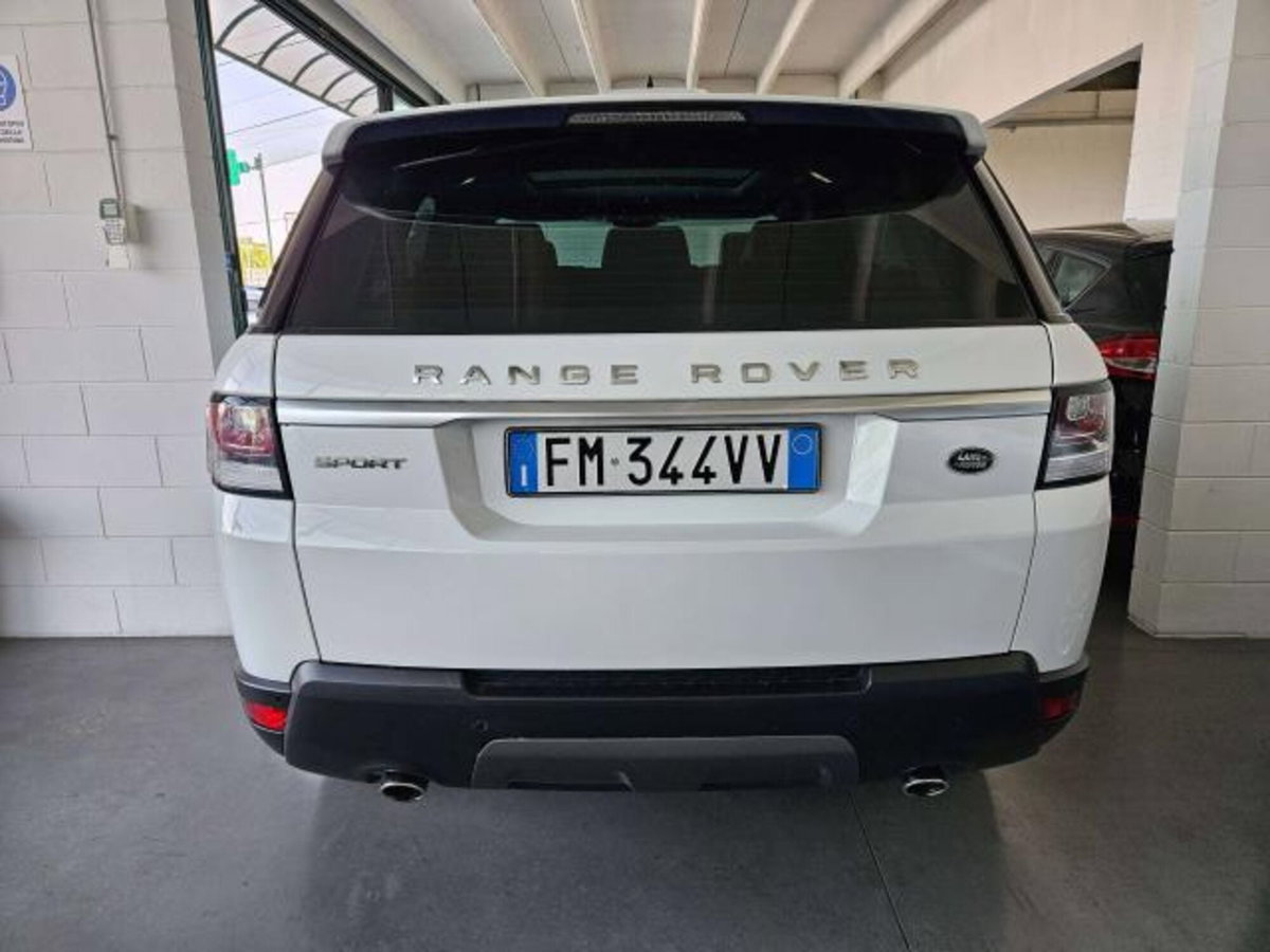 Land Rover Range Rover Sport 3.0 TDV6 HSE (5)