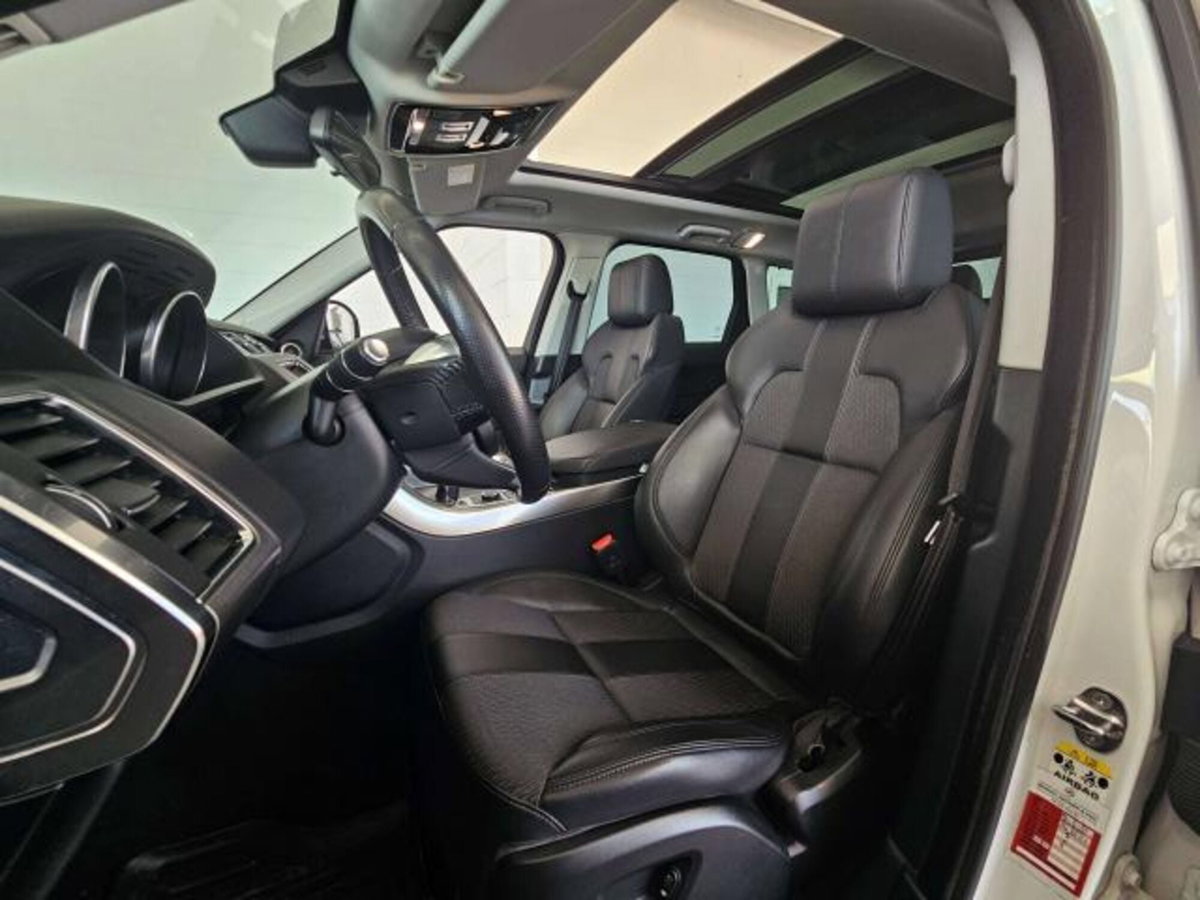 Land Rover Range Rover Sport 3.0 TDV6 HSE (7)