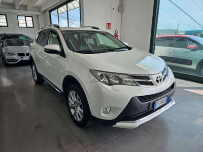 Toyota Rav4 D-CAT A/T 4WD Lounge White Ed. usata