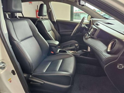 Toyota Rav4 D-CAT A/T 4WD Lounge White Ed. (11)
