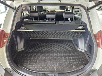 Toyota Rav4 D-CAT A/T 4WD Lounge White Ed. (5)