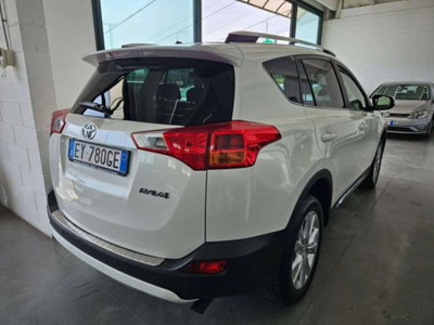 Toyota Rav4 D-CAT A/T 4WD Lounge White Ed. (6)