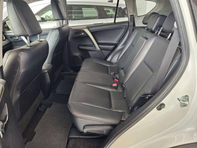 Toyota Rav4 D-CAT A/T 4WD Lounge White Ed. (9)