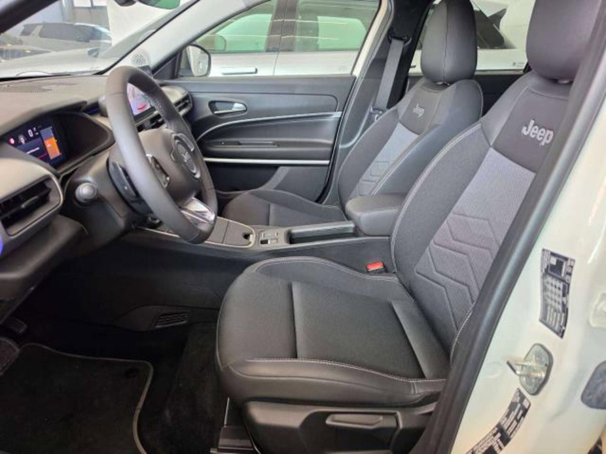 Jeep Avenger 1.2 turbo e-hybrid mhev Altitude fwd 110cv edct6 (7)