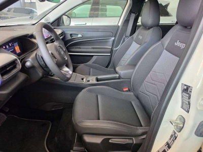 Jeep Avenger 1.2 turbo e-hybrid mhev Altitude fwd 110cv edct6 (7)