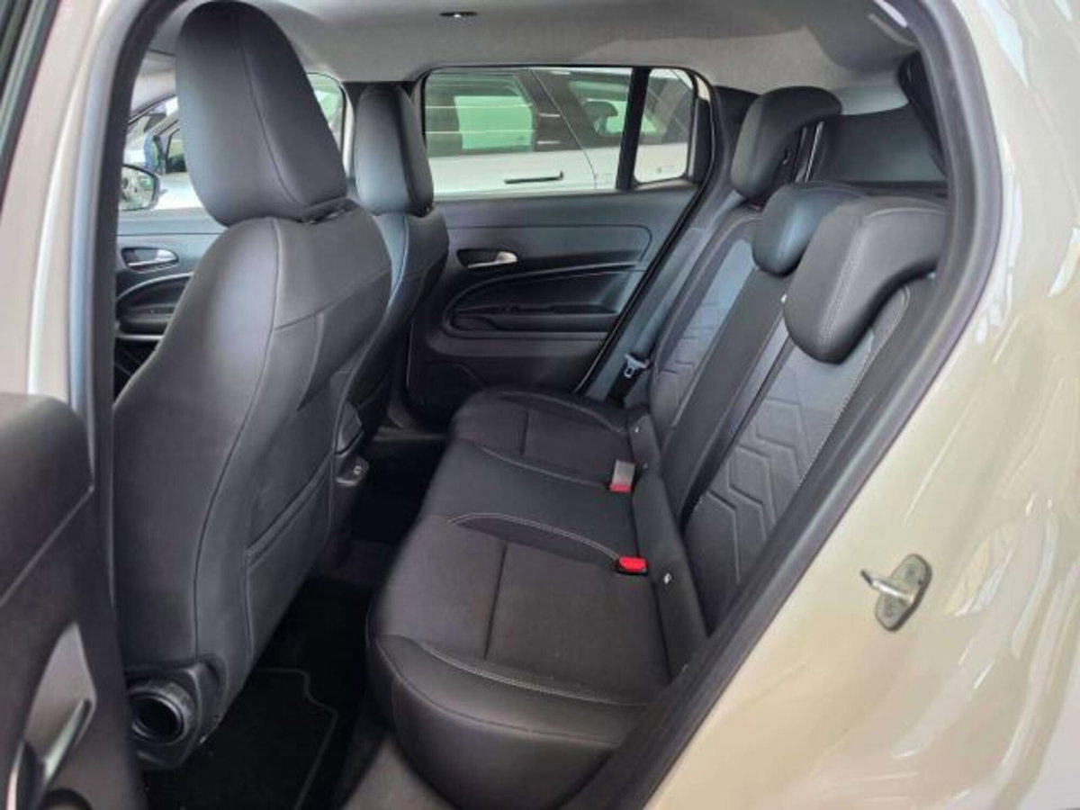 Jeep Avenger 1.2 turbo e-hybrid mhev Altitude fwd 110cv edct6 (9)