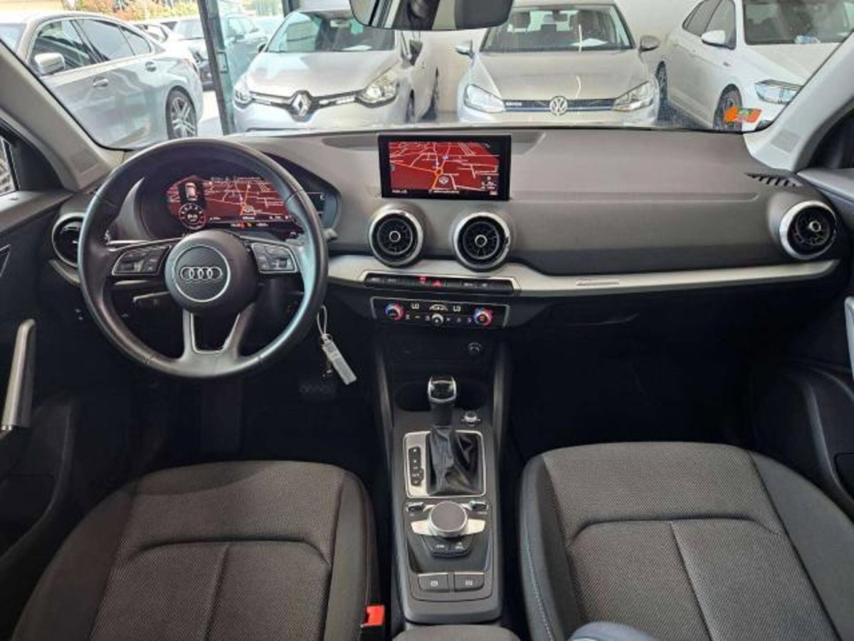 Audi Q2 35 1.5 tfsi Identity Black s-tronic (12)