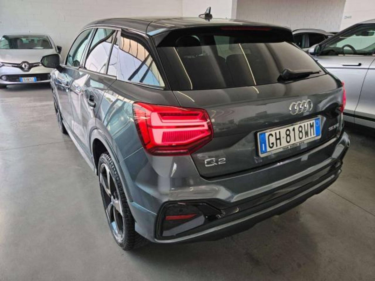 Audi Q2 35 1.5 tfsi Identity Black s-tronic (4)