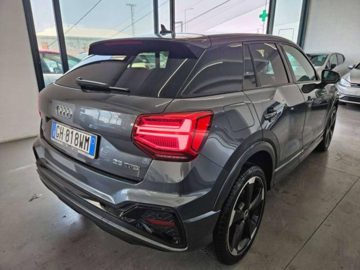 Audi Q2 35 1.5 tfsi Identity Black s-tronic (6)