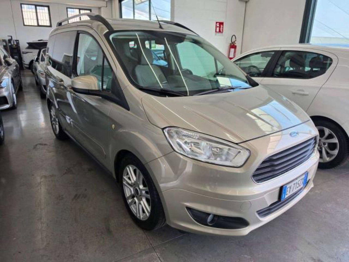 Ford Tourneo Courier 1.6 TDCI 95 CV Titanium