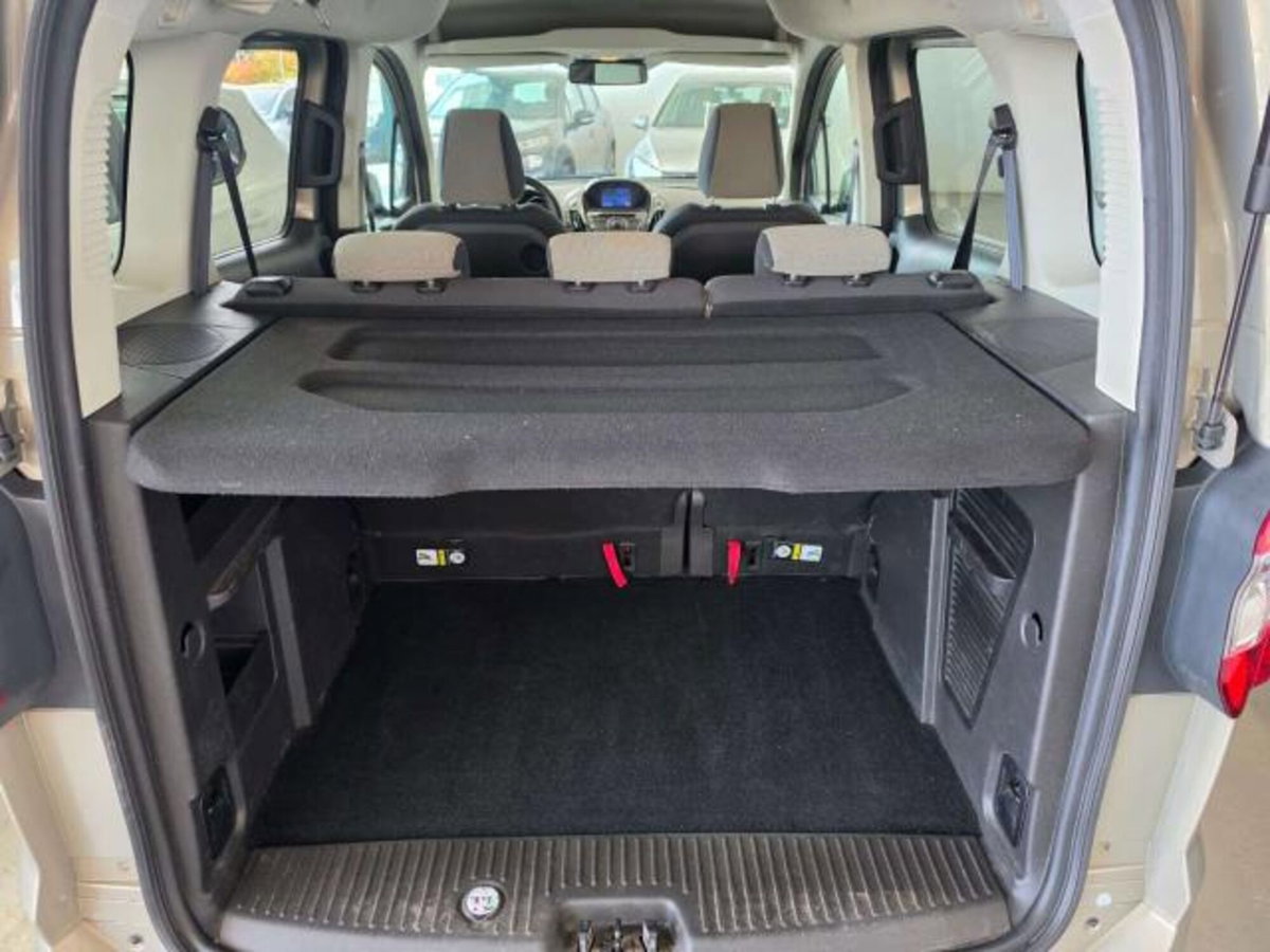 Ford Tourneo Courier 1.6 TDCI 95 CV Titanium (10)