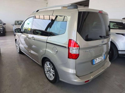 Ford Tourneo Courier 1.6 TDCI 95 CV Titanium (4)