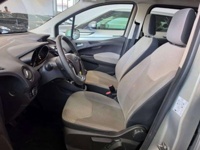 Ford Tourneo Courier 1.6 TDCI 95 CV Titanium (7)