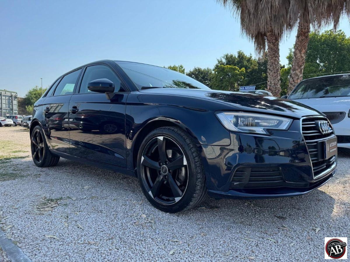 Audi A3 Sportback 35 TFSI COD S tronic Admired (5)